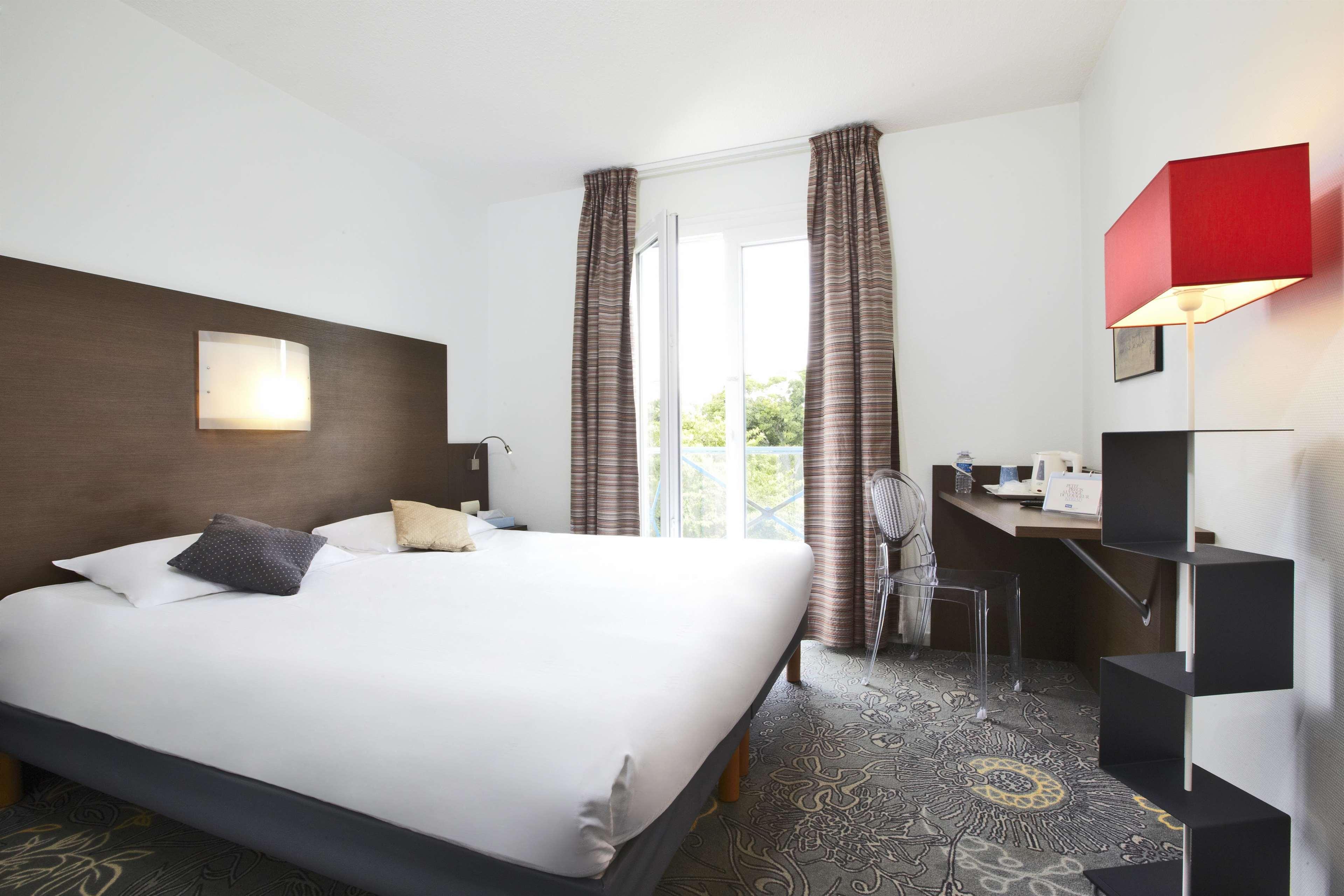 Hotel Kyriad La Rochelle Centre Ville Exterior foto